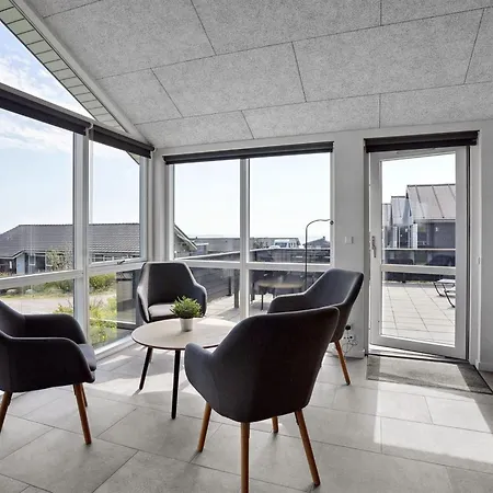 Vakantiehuis Helina - 180m From The Sea By Interhome *