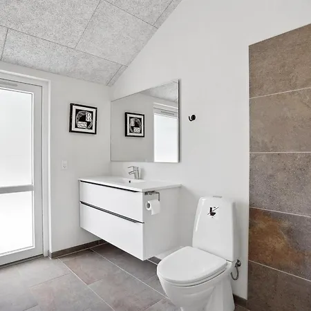 Vakantiehuis Helina - 180m From The Sea By Interhome